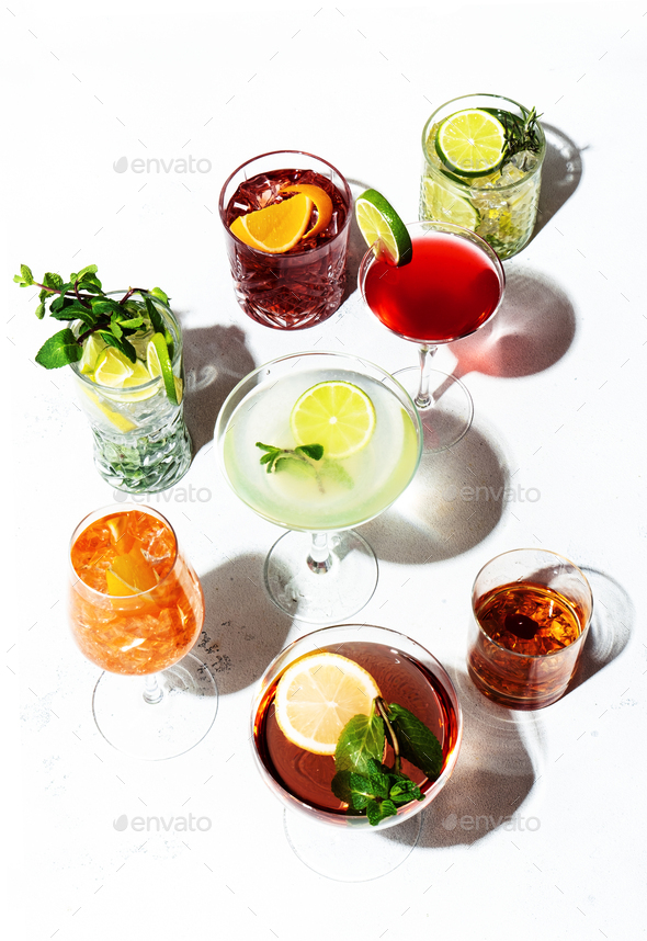 Most popular trendy cocktails set aperol spritz, negroni, mojito, gin