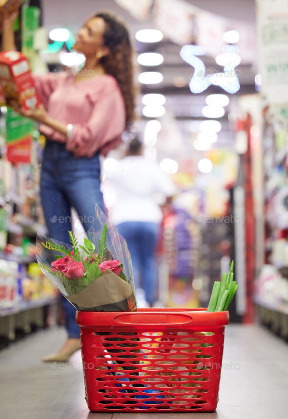 Shop floor aisle, grocery basket with flowers, black woman or box for