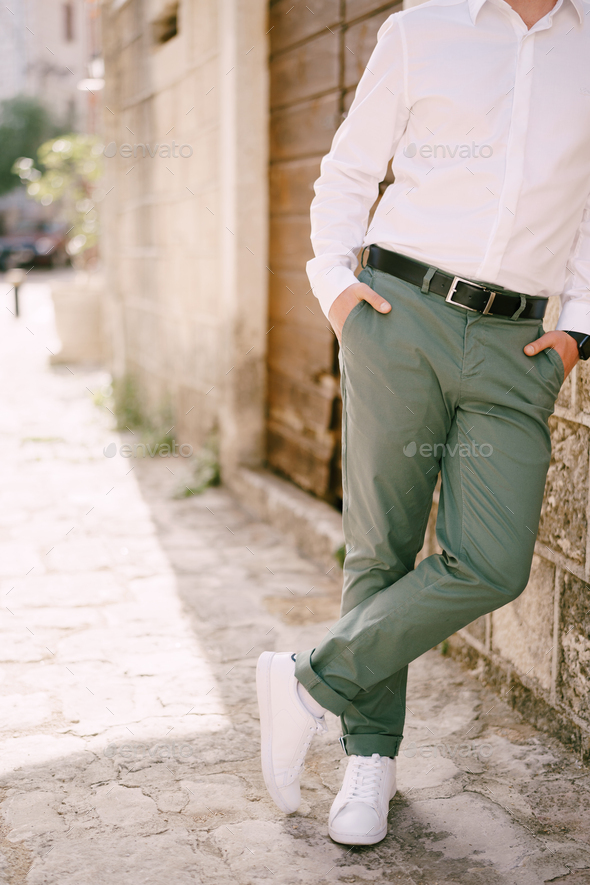 Best White Jeans Outfits For Men  Bewakoof Blog