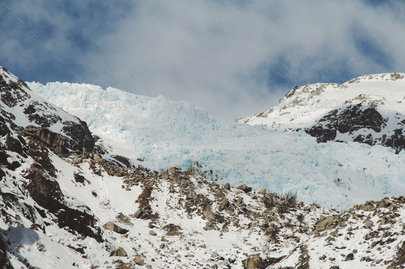 Montañas nevadas de Chile - Stock Photo - Images