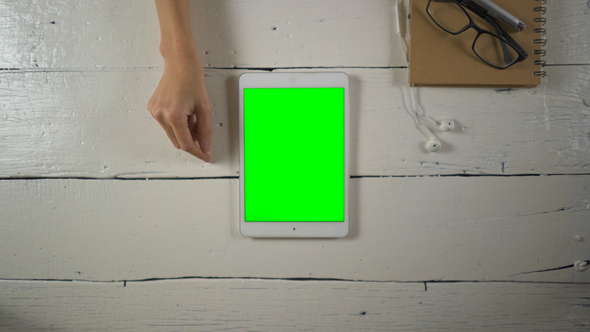 Using Tablet Green Screen alt