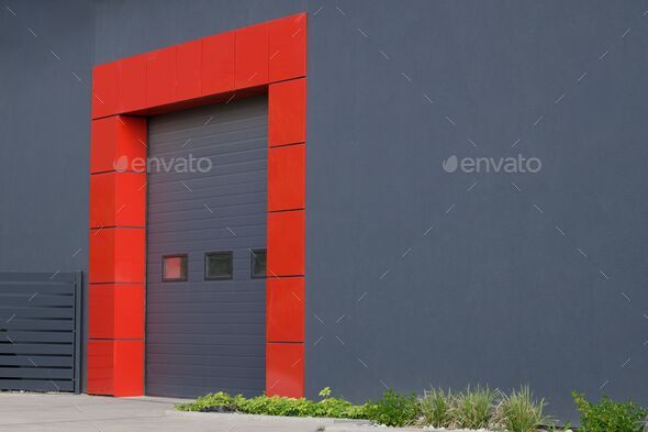 Gate or roller shutter with application to factory, warehouse or hangar.