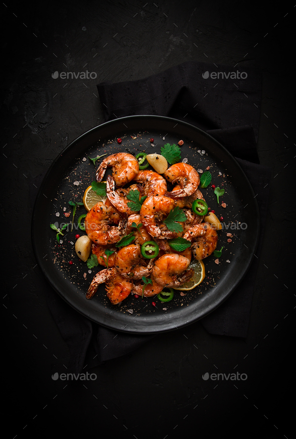 Fried shrimp, headless, with spices, grilled, homemade, no people