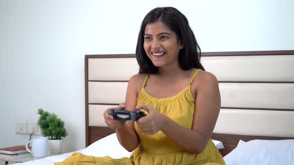 Indian gamer girl wins the match alt