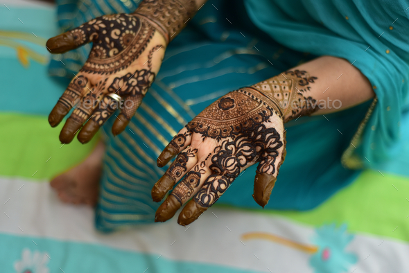 Image of Woman Hand With Black Henna Tattoo On Jewelry.-YE898479-Picxy