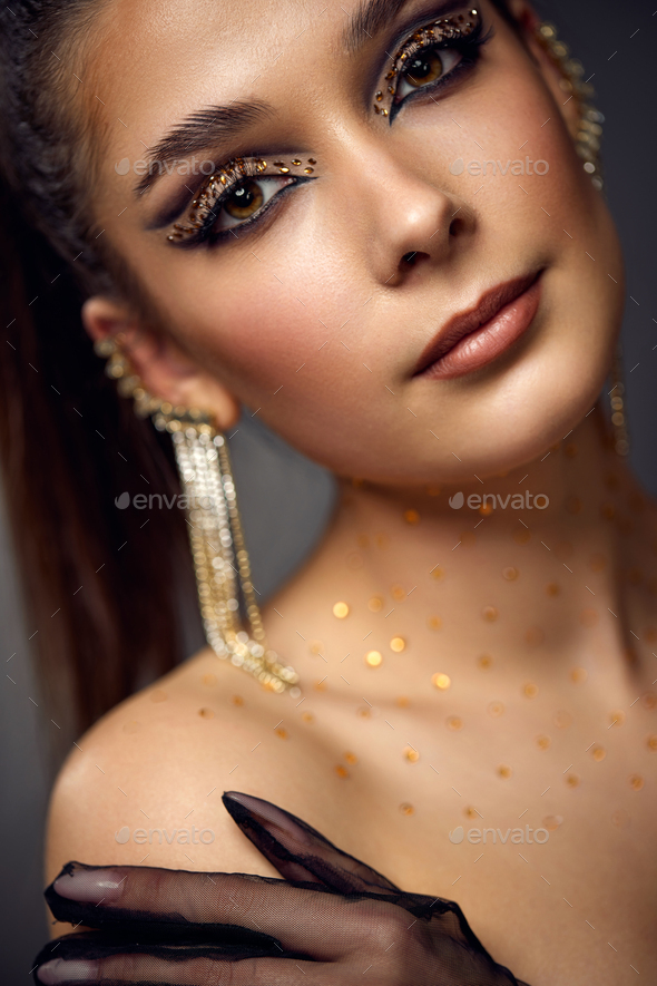 9,447 Makeup Rhinestone Images, Stock Photos, 3D Objects,, 40% OFF