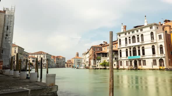 Time Lapse of the Grand Canal in Venice Italy alt