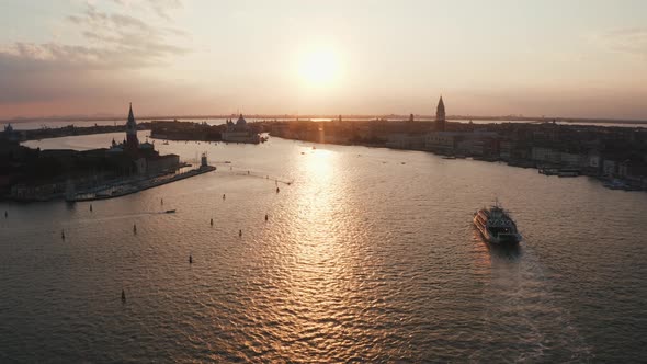 Magical Evening Sunset View Over Beautiful Venice in Italy alt