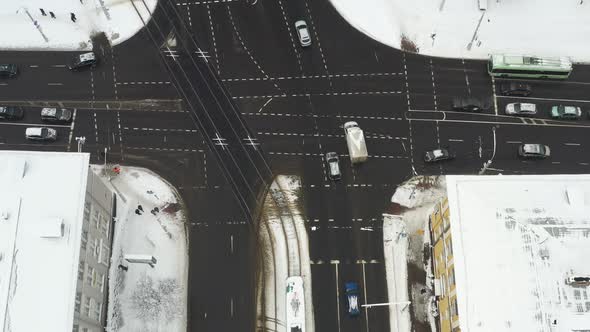Top View of the Winter Road Intersection in the Center of Minsk alt