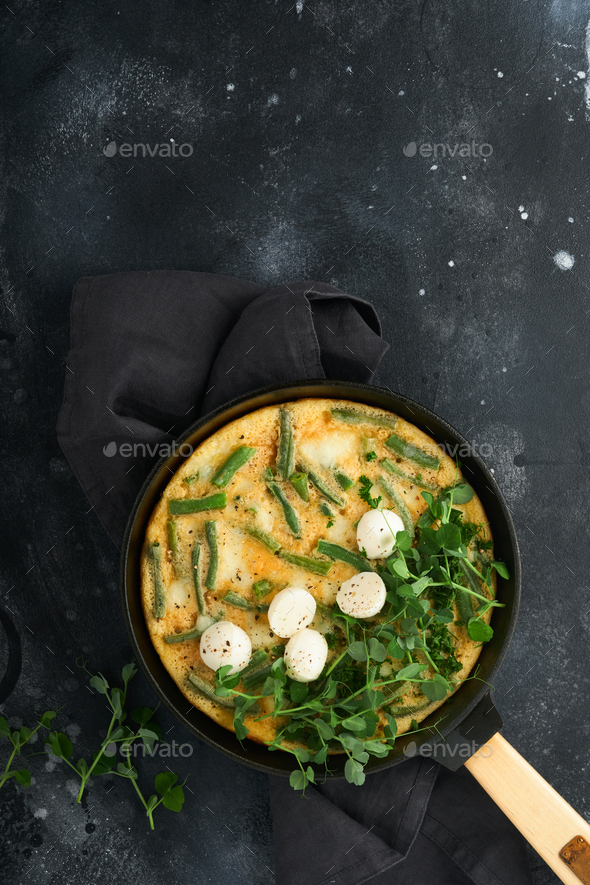 Frittata. Omelet With Spinach And Green Beans, Healthy Food In Black ...