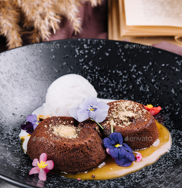 Lava Cakes Archives - Mademoiselle Desserts Exports