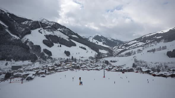 Saalbach-Hinterglemm during winter alt