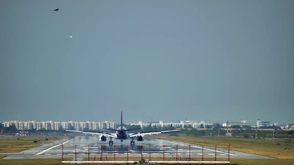 Airliner On A Final Approaching Landing  alt
