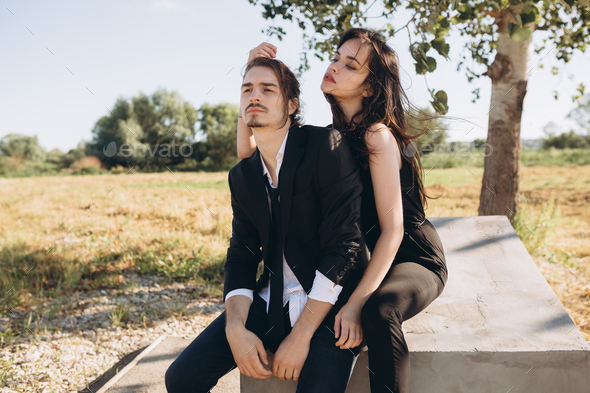 A man and a woman show a complex relationship and a great love for each ...