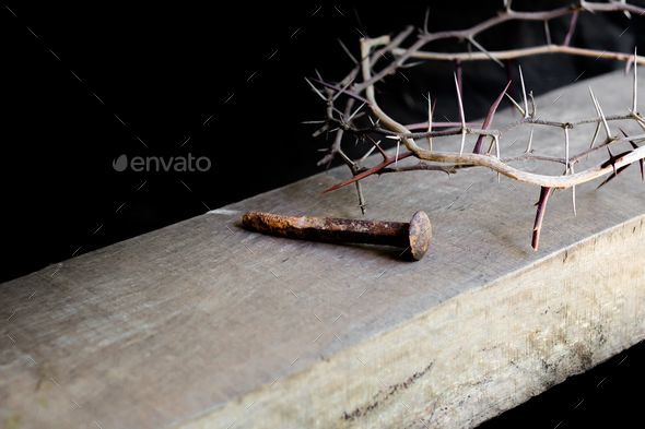 symbols of christianity, crown of thorns and nails of the crucifixion