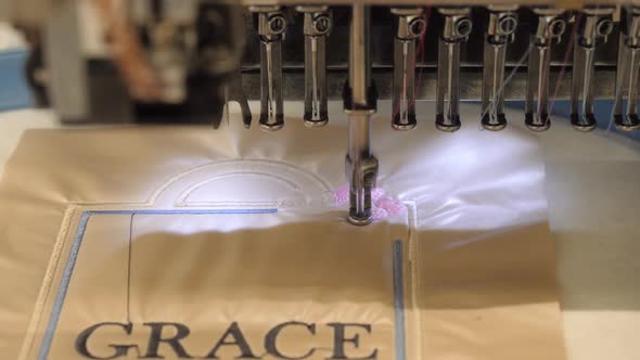 Industrial Sewing Machine Embroider Pattern on Fabric alt