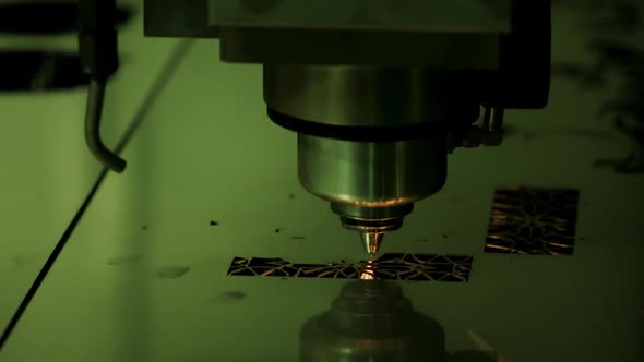 CNC Laser Cutting of Metal alt
