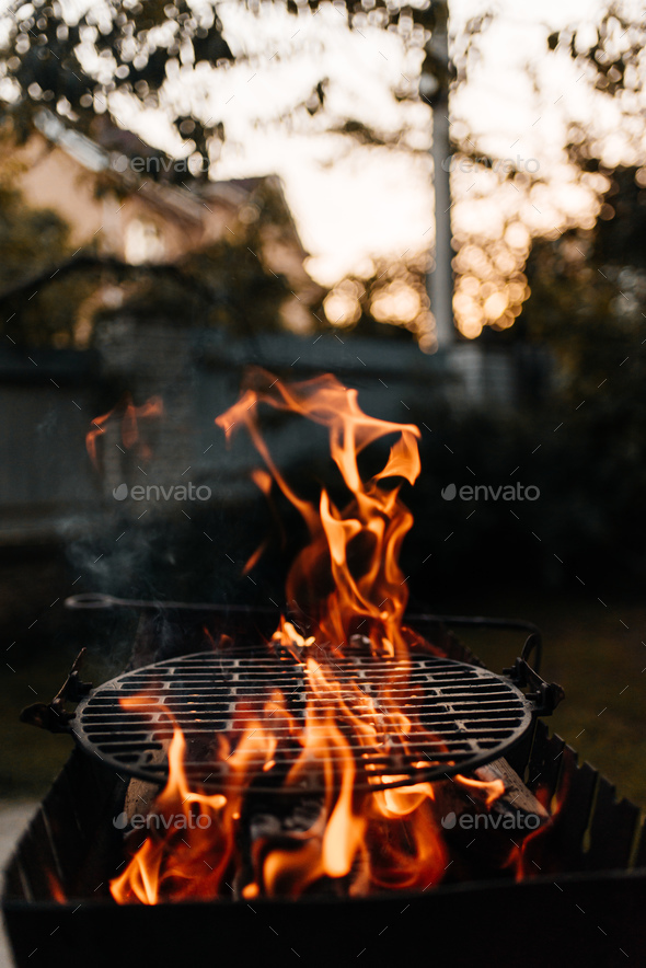 Backyard bbq grill design element. Smoking - Stock Illustration