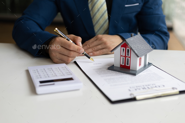 Real estate consultant, legal agreement contract, rental, lease, mortgage.
