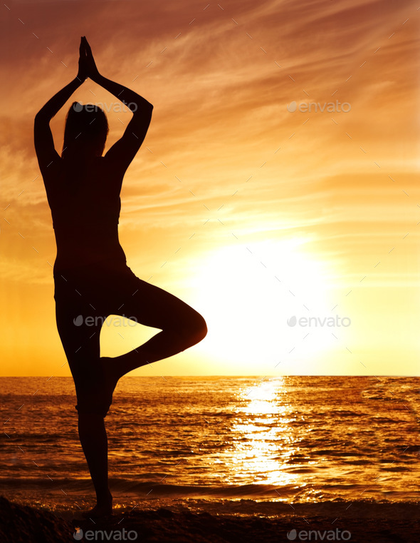 12,618 Silhouette Tree Pose Images, Stock Photos, 3D objects, & Vectors |  Shutterstock