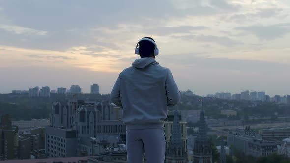 Active Man Feeling Strength and Freedom in His Body, Winner in Life, Inspiration alt