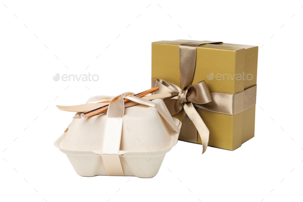 PNG, Concept of congratulation and celebration with bento cake in box