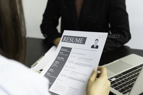 Job applicants are submitting a resume writing a resume and Talent of job applicants prepared to fin