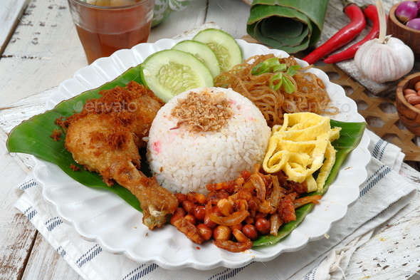 Nasi Uduk Betawi. Coconut flavored steamed rice dish from Betawi ...