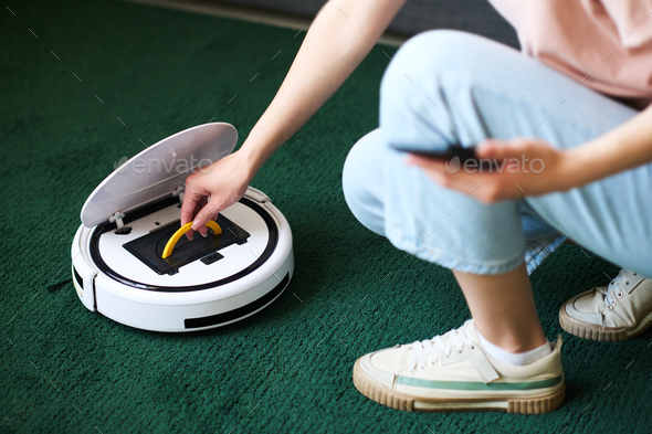 envato smart robot vacuum cleaner