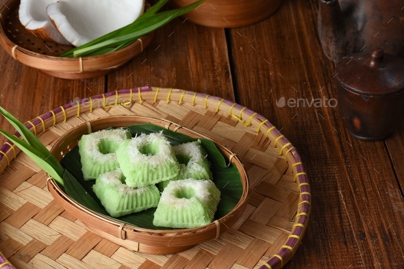 Cetakan Kue Putu Bamboo Indonesian Putu Cake Mould ( One Set ) - Toko  Indonesia