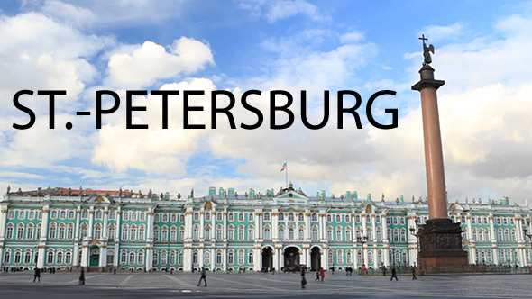 Winter Palace and Alexander Column in St. Petersburg alt