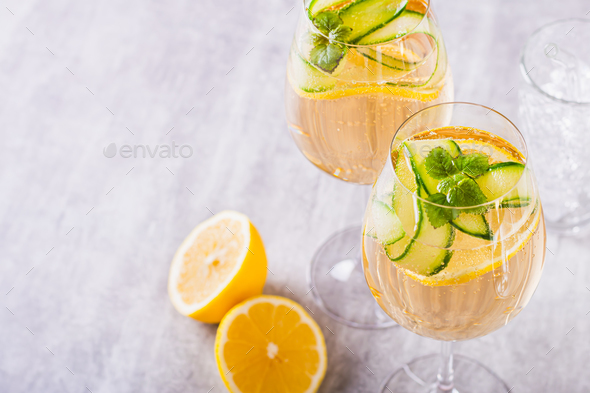 How The Hugo Spritz Became 2023's Drink Of Summer | Wine