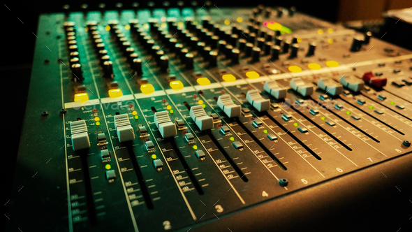 Analog audio sound mixer controller panel