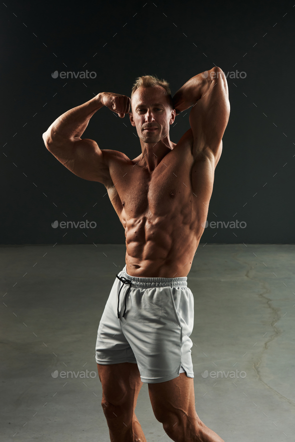 Handsome Muscular Bodybuilder Posing On Front Stock Photo 280299782 |  Shutterstock