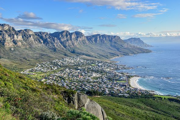 Iconic Table Mountain and the breathtaking city of Cape Town, South Africa