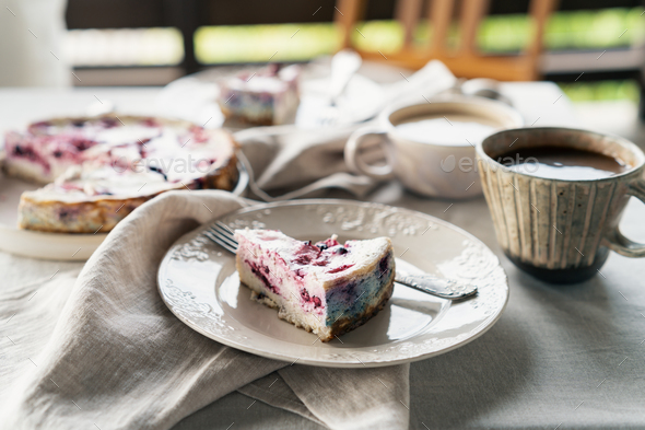 Triple Cream Yogurt Cranberry Coffee Cake – Cabot Creamery