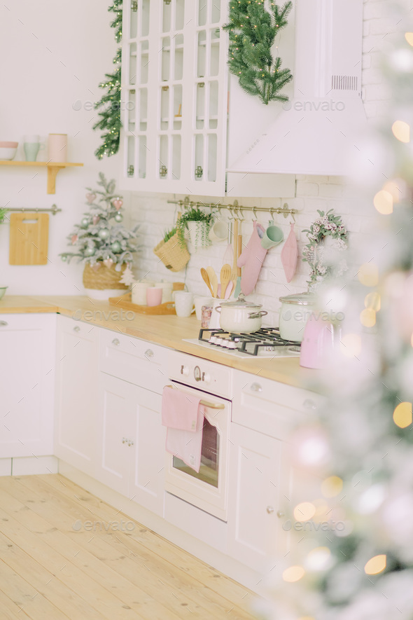Elegant Christmas Part II - Christmas Kitchen Decor - The Pink Dream