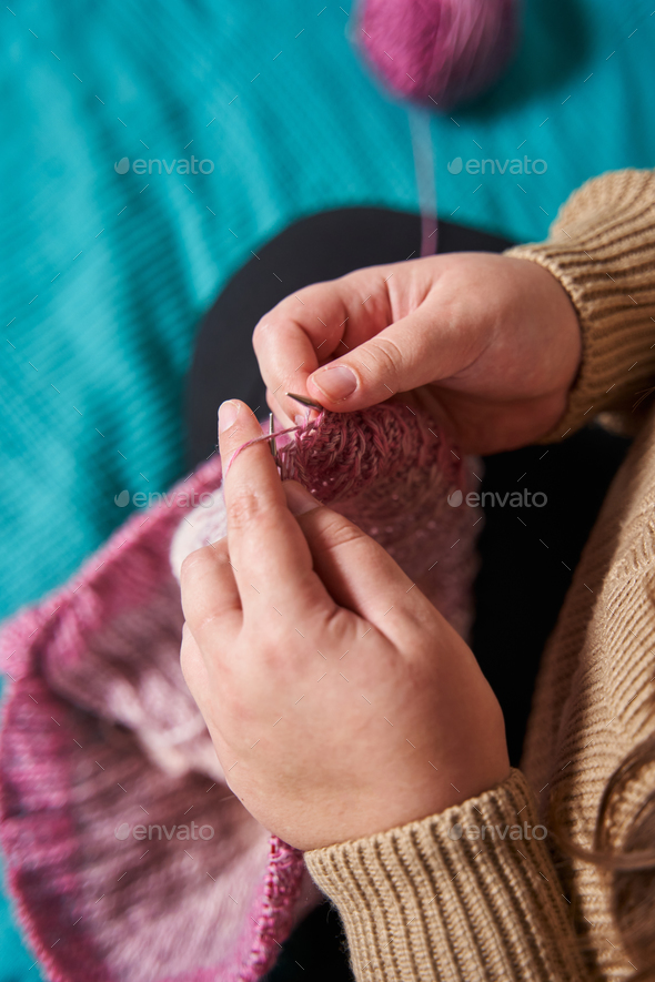 Wool, Needles, Hands