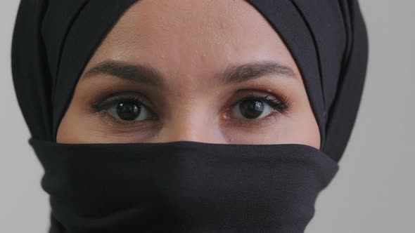 Female Eyes Muslim Young Beautiful Arabian Woman Girl Wearing Traditional Hijab Veil with Pretty alt