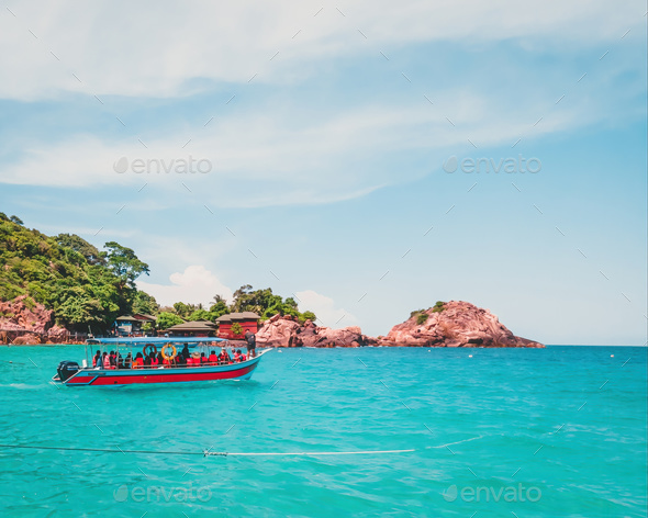Boats, turquoise water and white sand beach, Redang Island, Malaysia - Stock Photo - Images