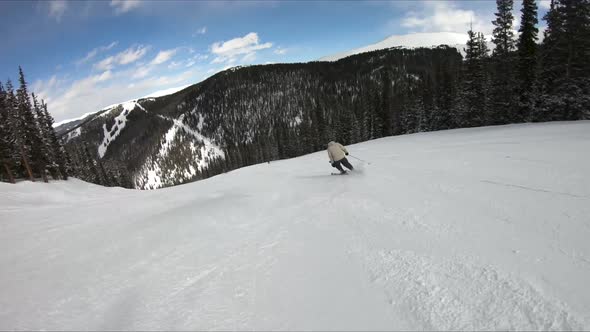 Snowboarding and Skiing in Colorado alt