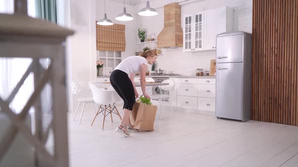 Back Pain in a Housewife alt