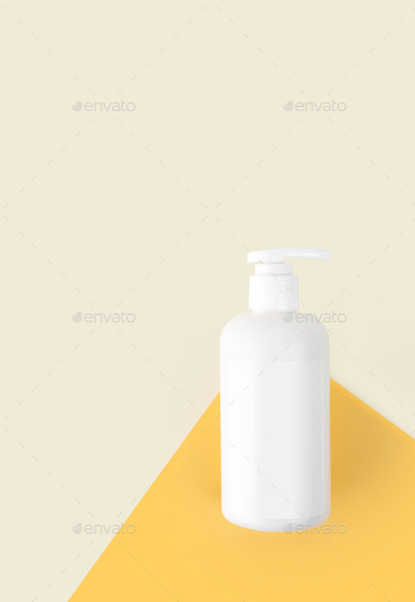 Natural Hypoallergenic Foam for bathing children. White Plastic pump bottle. children\'s cosmetics