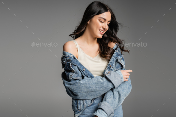 Fotografia do Stock: Beautiful alluring young brunette woman in