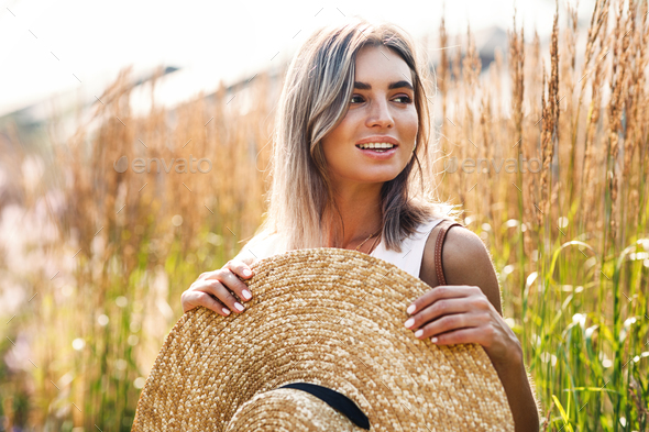 Big Grass Hat