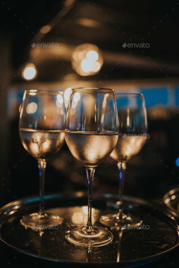 wine glass bokeh photography