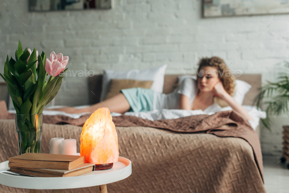 Himalayan salt lamp in sales bedroom