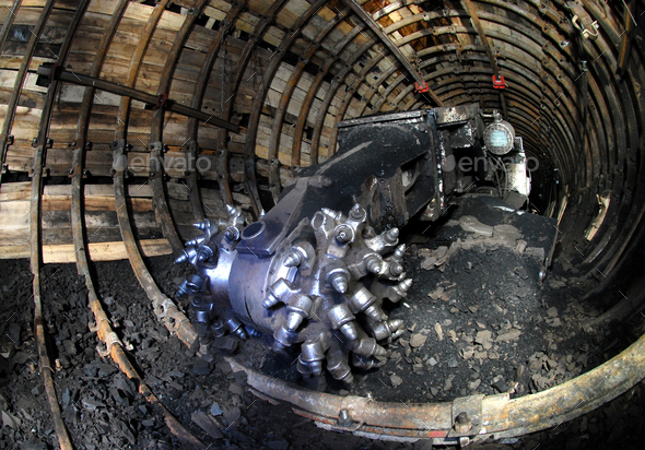 Mining underground machine