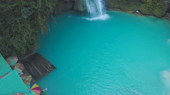 Tour on the islands of philippines alt