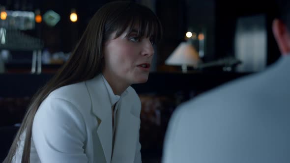 Purposeful Businesswoman Talking Worker Hotel Closeup alt